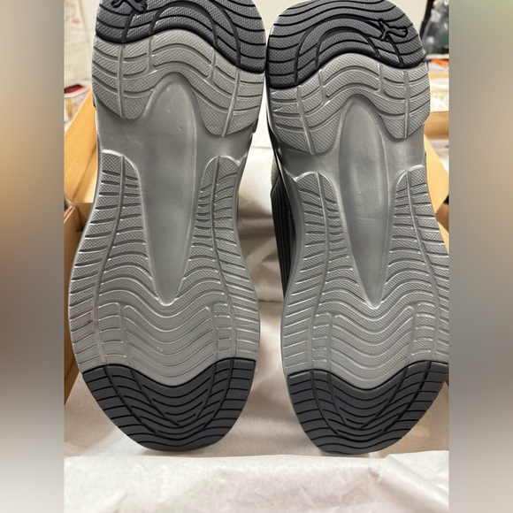 Puma Softride Premier Men’s Slip On Sneaker. Castlerock High Risk Red, Size 11. - Picture 4 of 9